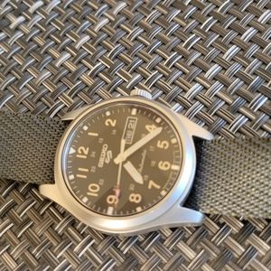 Seiko 5 field watch